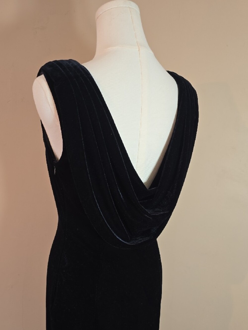 Betsy & Adam Black Velvet Cowl-Back Evening Gown - Picture 9 of 17